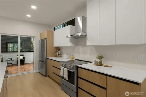 1127 10th Avenue E Seattle WA 98102