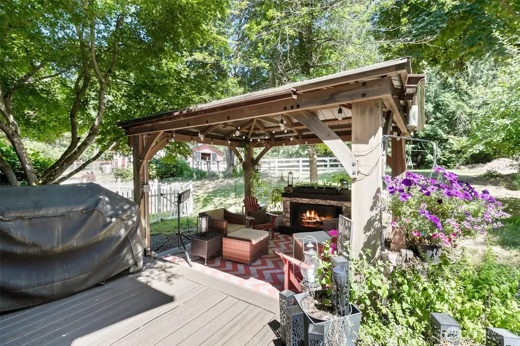 15711 28th Avenue NW Gig Harbor WA 98322