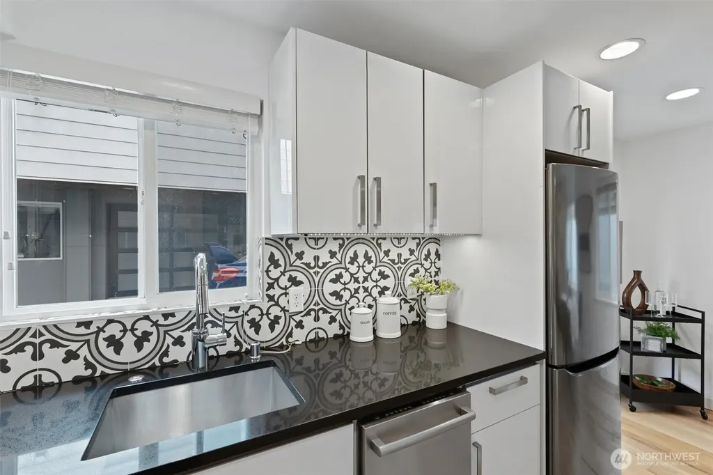 7009 Alonzo Avenue NW Seattle WA 98117