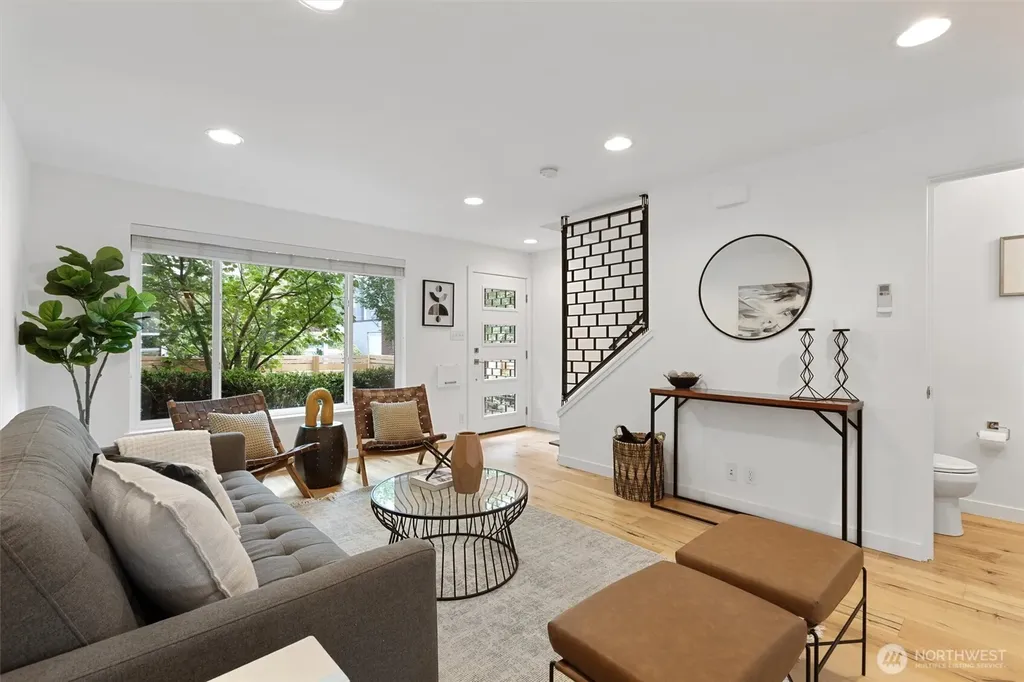 7009 Alonzo Avenue NW Seattle WA 98117