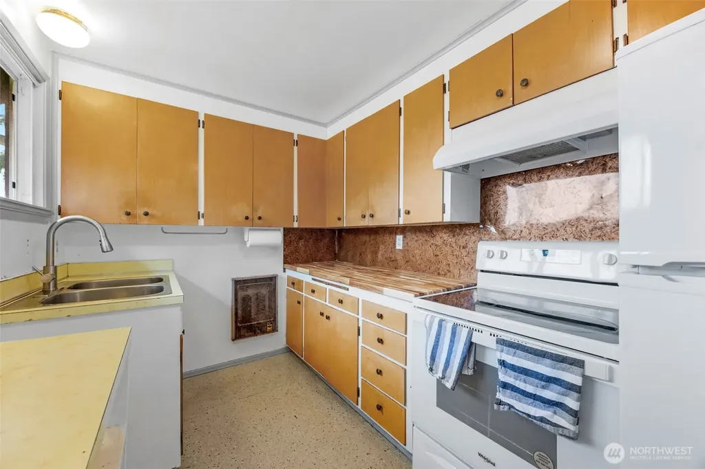 4315 Thomson Avenue Everett WA 98203