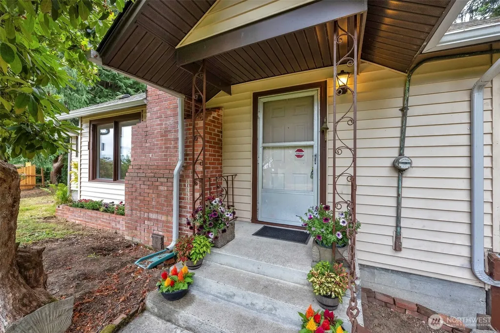 4315 Thomson Avenue Everett WA 98203