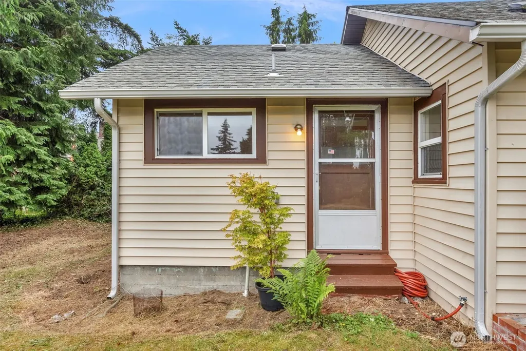 4315 Thomson Avenue Everett WA 98203