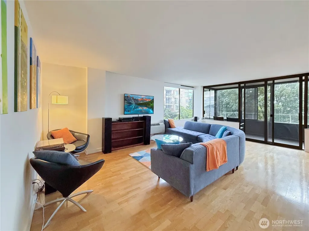 521 5th Avenue W Seattle WA 98119
