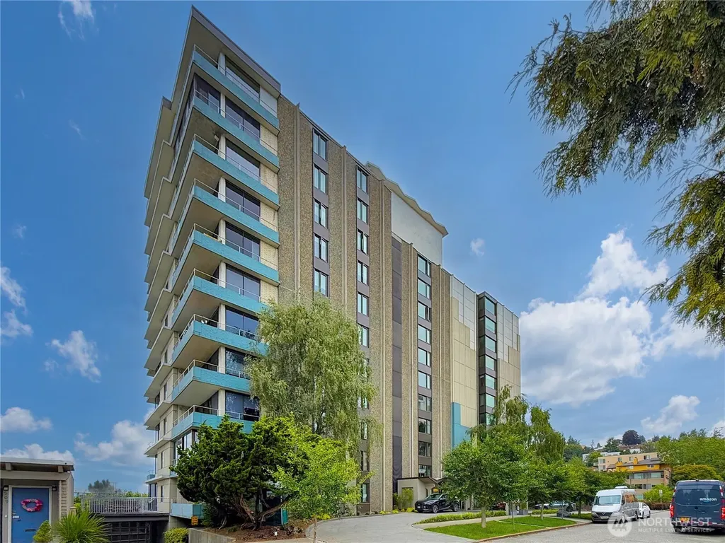 521 5th Avenue W Seattle WA 98119