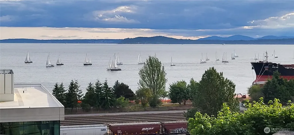 521 5th Avenue W Seattle WA 98119