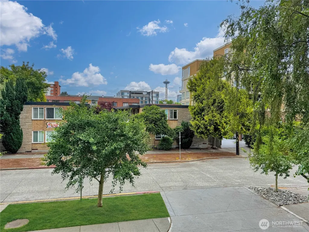 521 5th Avenue W Seattle WA 98119