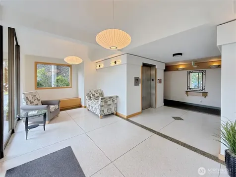 521 5th Avenue W Seattle WA 98119