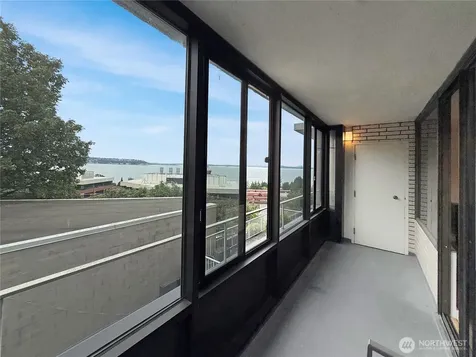 521 5th Avenue W Seattle WA 98119