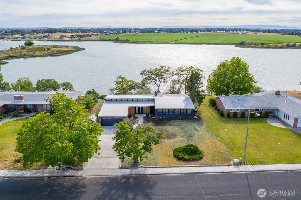 242 N Crestview Drive Moses Lake WA 98837