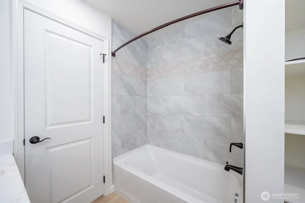 242 N Crestview Drive Moses Lake WA 98837