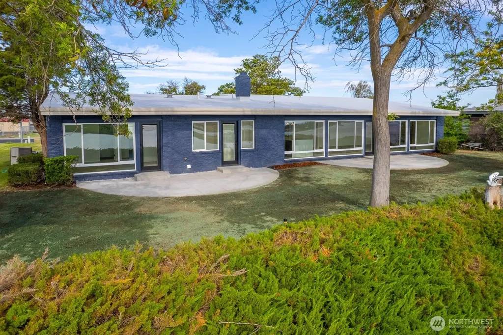 242 N Crestview Drive Moses Lake WA 98837