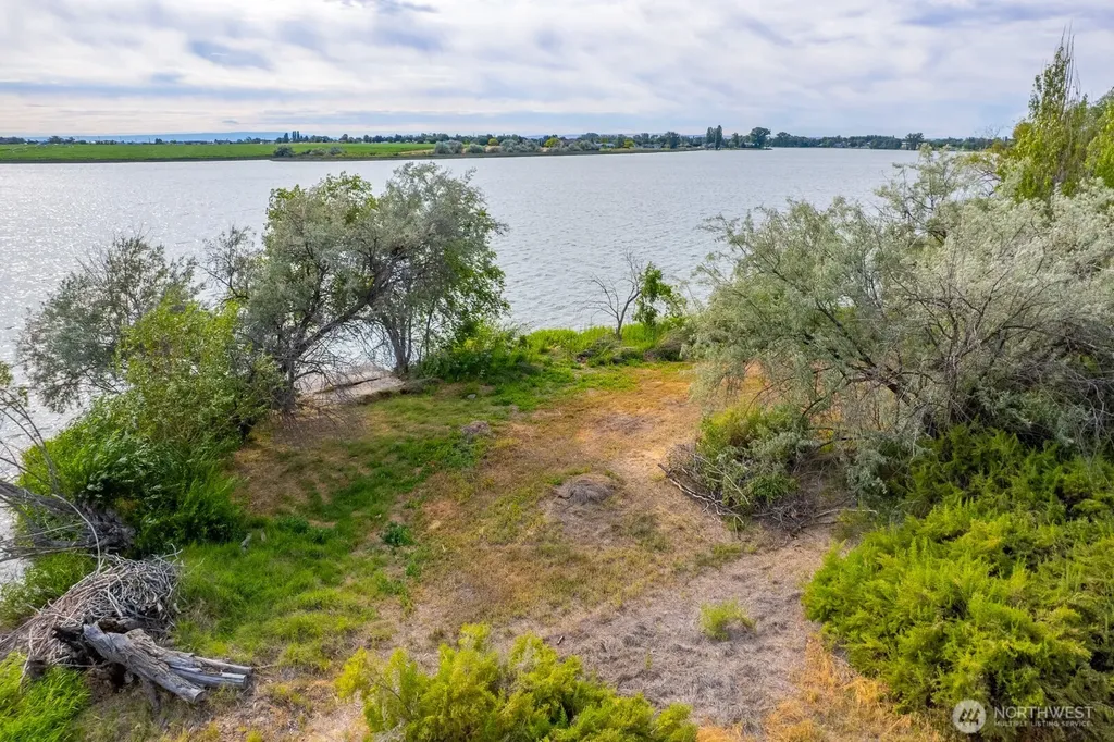 242 N Crestview Drive Moses Lake WA 98837