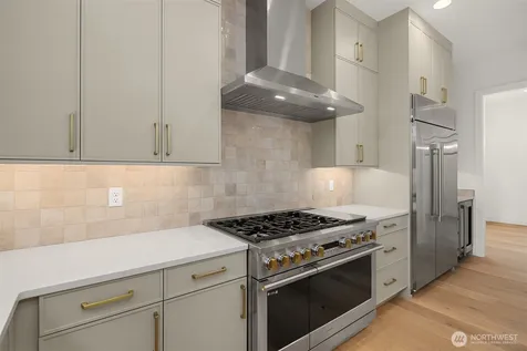 465 Orcas Ave NE Renton WA 98059