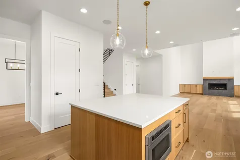 465 Orcas Ave NE Renton WA 98059