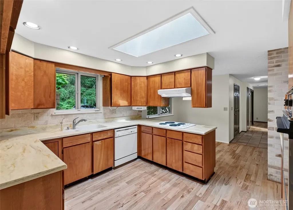10511 Moller Drive NW Gig Harbor WA 98332