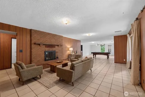 10511 Moller Drive NW Gig Harbor WA 98332