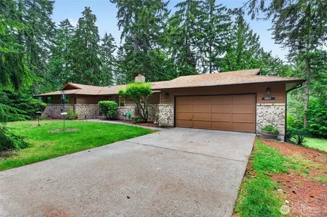 10511 Moller Drive NW Gig Harbor WA 98332