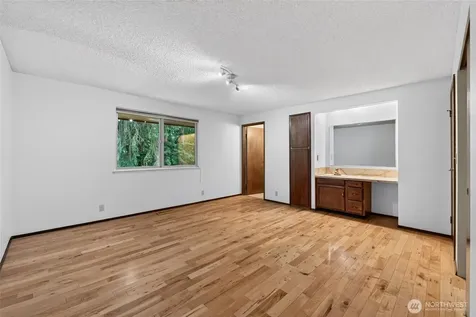 10511 Moller Drive NW Gig Harbor WA 98332