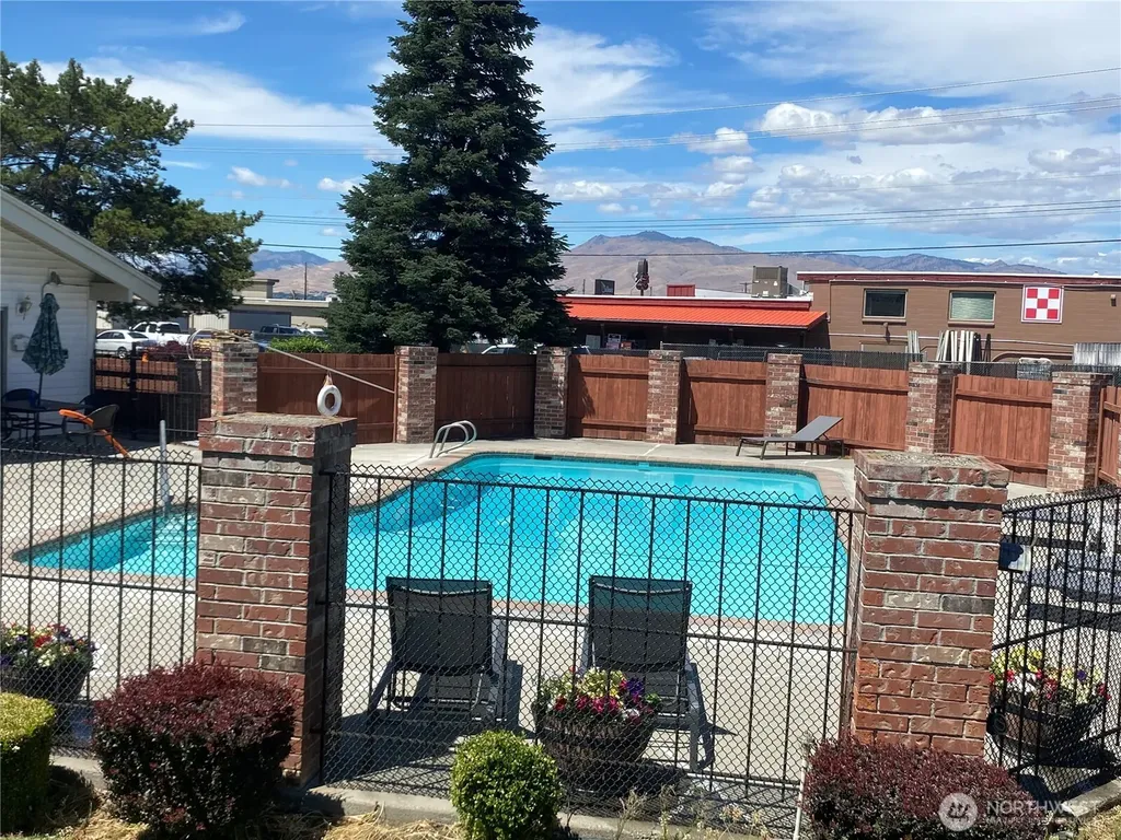 100 Simon Street East Wenatchee WA 98802