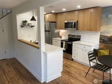 100 Simon Street East Wenatchee WA 98802