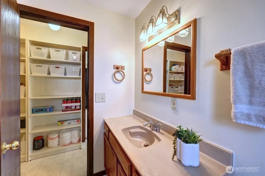 33612 I Street Ocean Park WA 98640