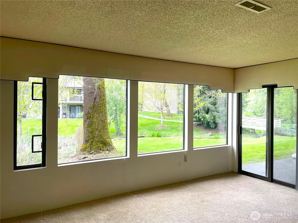 1101 Bellefield Park Lane Bellevue WA 98004