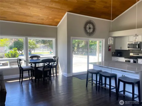 1101 Bellefield Park Lane Bellevue WA 98004