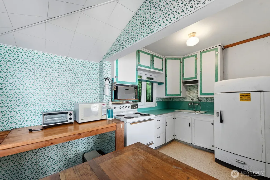 9820 SW Bunker Trail Vashon WA 98070