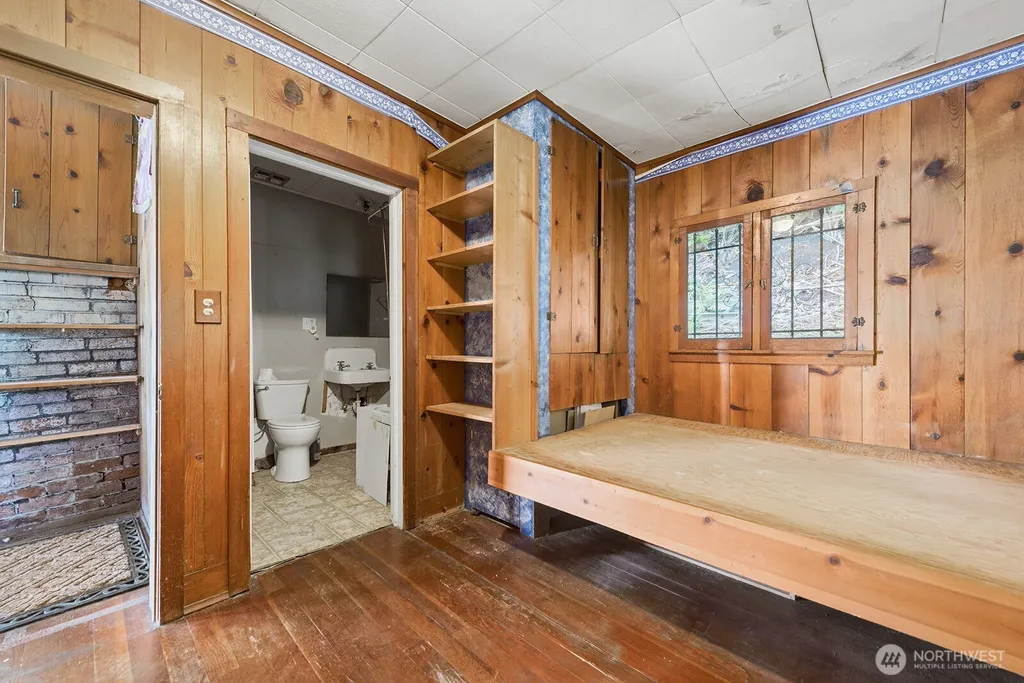 9820 SW Bunker Trail Vashon WA 98070