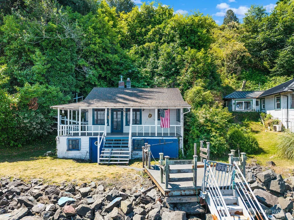 9820 SW Bunker Trail Vashon WA 98070
