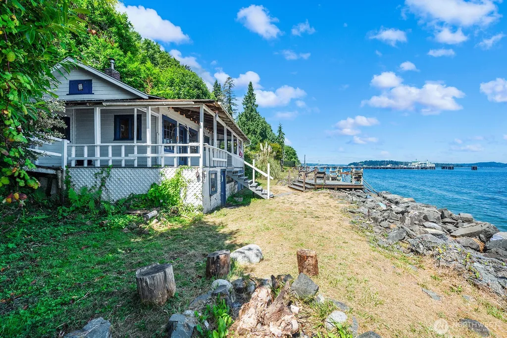 9820 SW Bunker Trail Vashon WA 98070