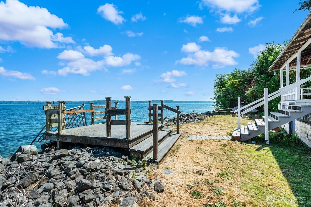 9820 SW Bunker Trail Vashon WA 98070