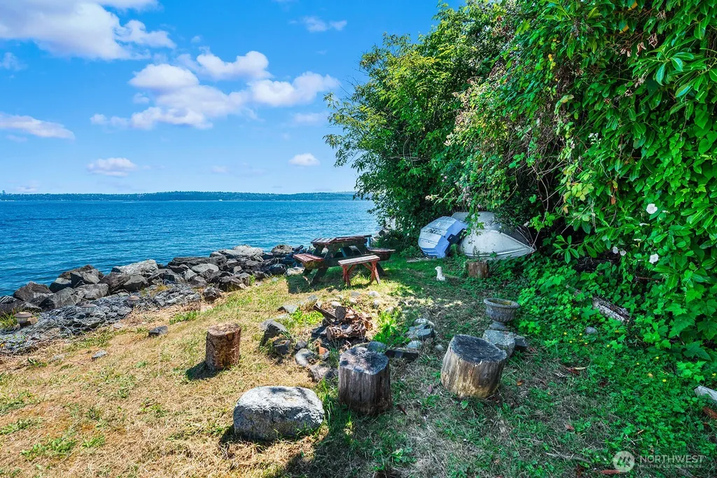 9820 SW Bunker Trail Vashon WA 98070