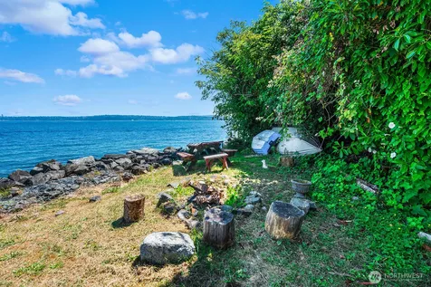 9820 SW Bunker Trail Vashon WA 98070