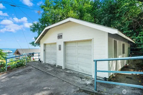 9820 SW Bunker Trail Vashon WA 98070