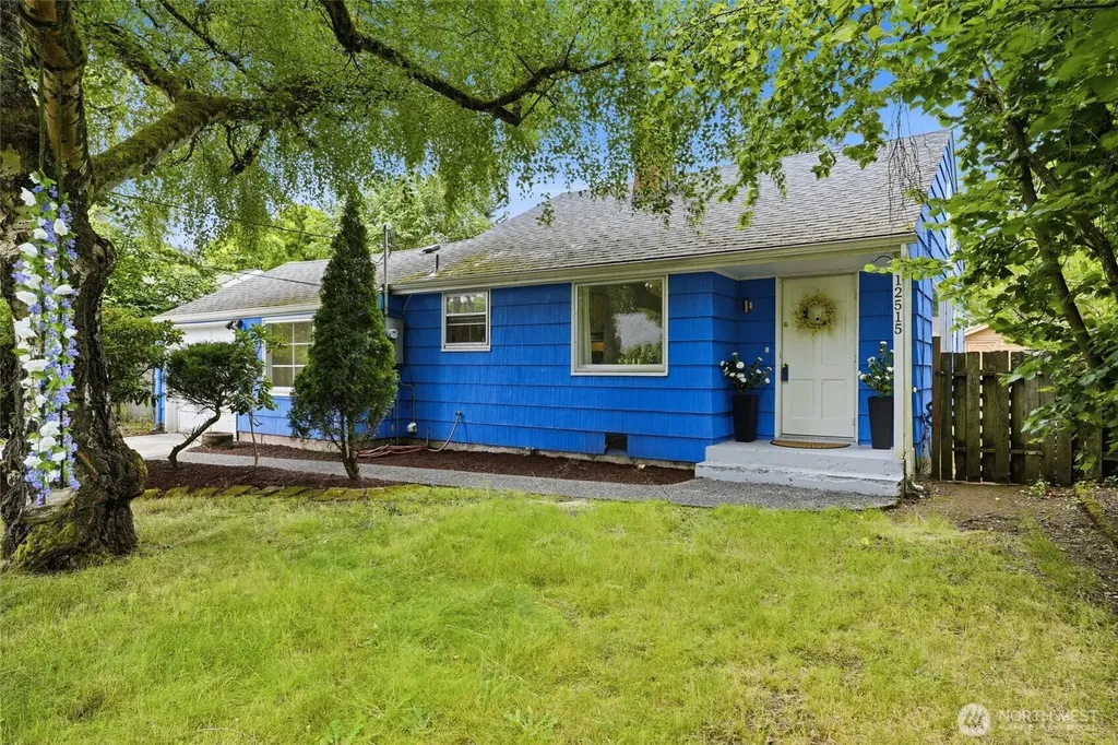 12515 25th Avenue NE Seattle WA 98125