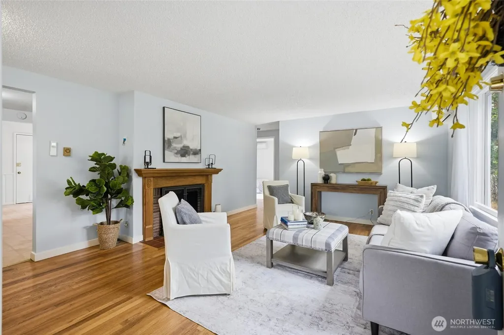 12515 25th Avenue NE Seattle WA 98125