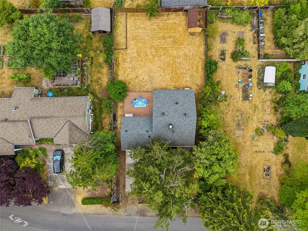 12515 25th Avenue NE Seattle WA 98125