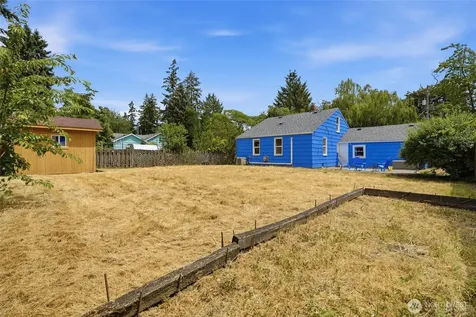 12515 25th Avenue NE Seattle WA 98125