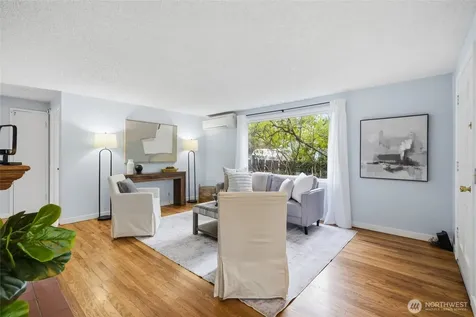 12515 25th Avenue NE Seattle WA 98125