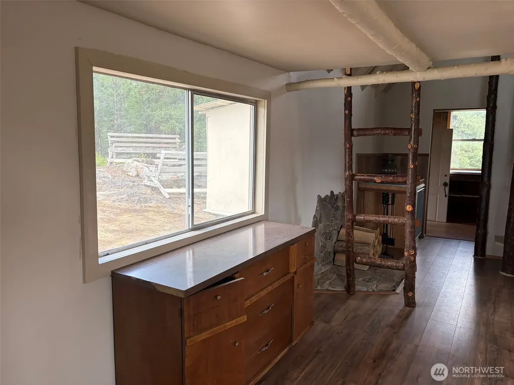 184 N Lambert Lane Republic WA 99166