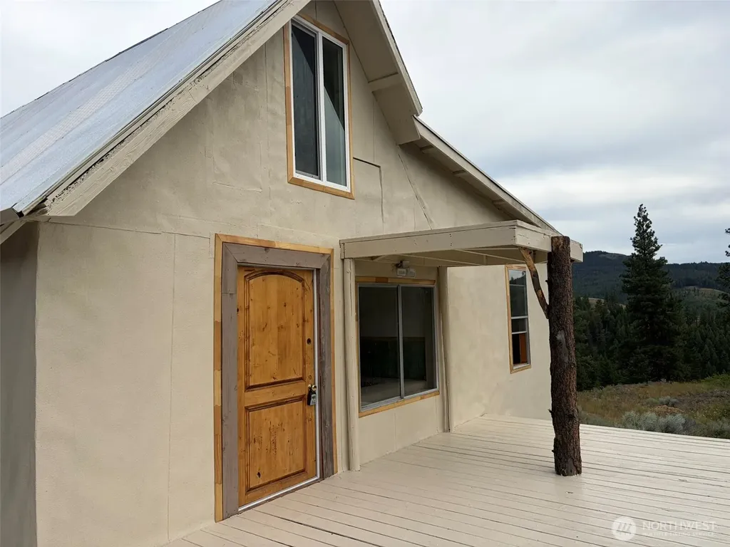 184 N Lambert Lane Republic WA 99166