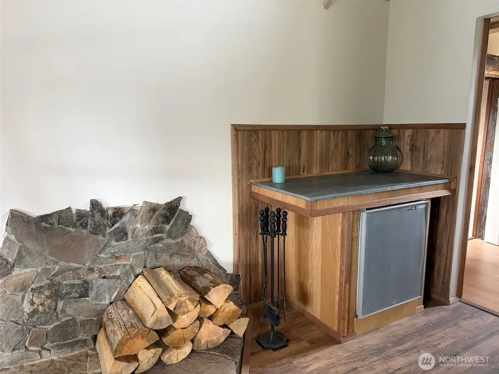 184 N Lambert Lane Republic WA 99166