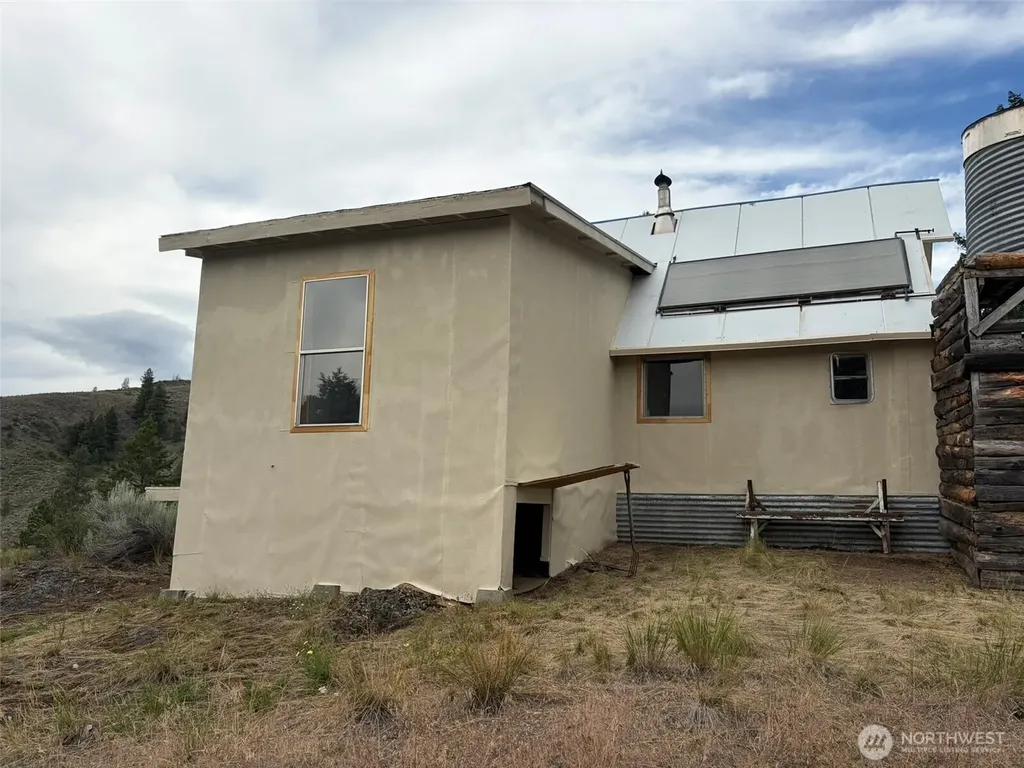 184 N Lambert Lane Republic WA 99166