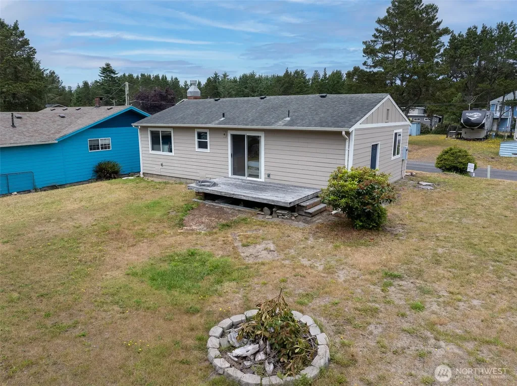 1412 170 Place Long Beach WA 98631