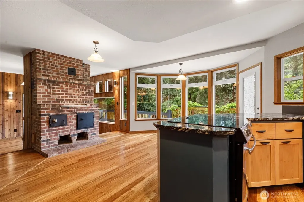 1099 Worthy Place Greenbank WA 98253