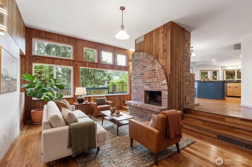 1099 Worthy Place Greenbank WA 98253