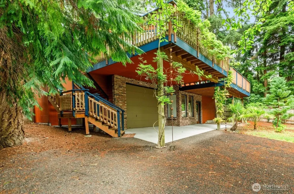 1099 Worthy Place Greenbank WA 98253