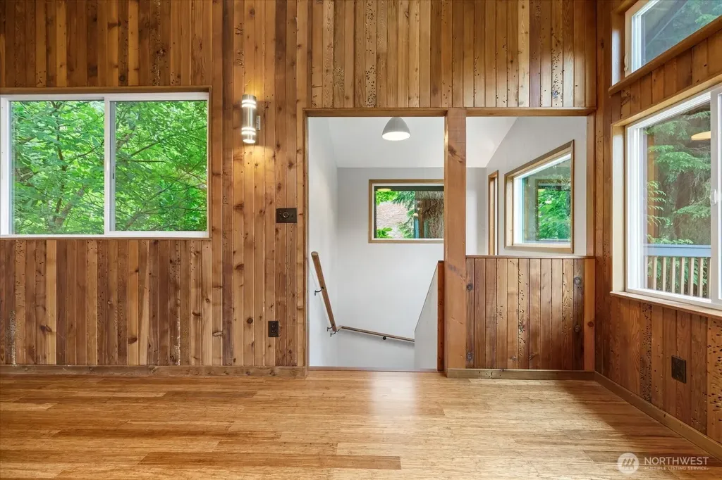 1099 Worthy Place Greenbank WA 98253